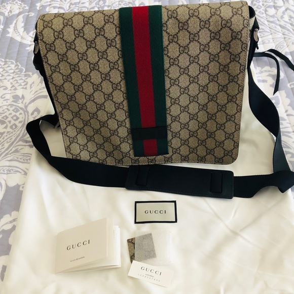 Gucci Handbags - Gucci supreme